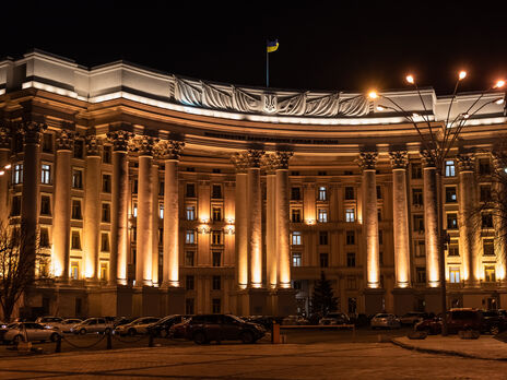 Україна висилає практично весь склад посольства Білорусі – МЗС