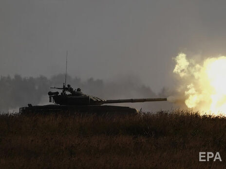 Западные чиновники подтвердили, что российский солдат переехал танком своего командира – СМИ