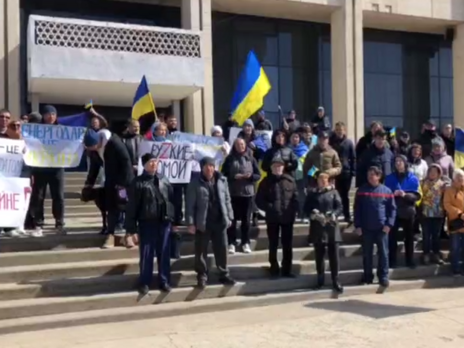 Украинцы снова вышли на митинг в оккупированном Энергодаре