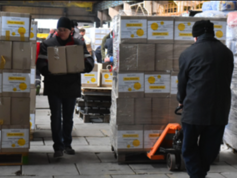 Продуктові набори від Фонду Ріната Ахметова сьогодні надіслали до Харкова та Києва