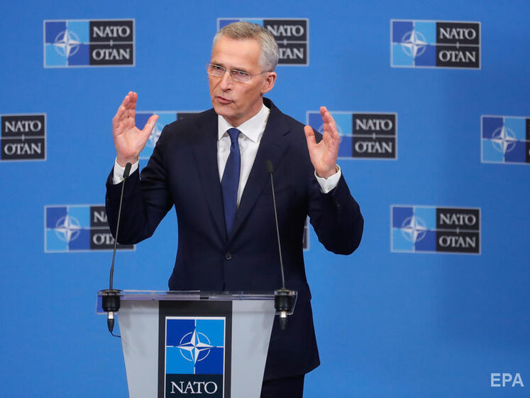 Столтенберг не відповів прямо на запитання, чи не час НАТО надати Україні наступальне озброєння