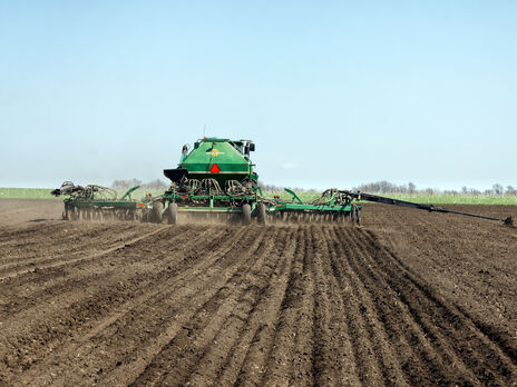 У 20 областях України розпочалася посівна – Шмигаль