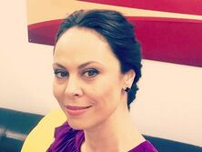 Дружина Кличка у вишиванці заспівала пісню українською мовою. Відео