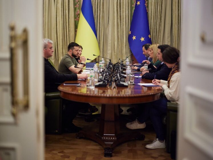 "Сьогодні це героїзм – приїхати в Україну". Президентка Європарламенту зустрілася із Зеленським та Шмигалем