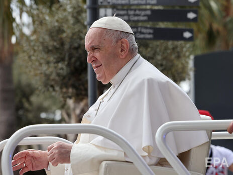 В марте президент Зеленский приглашал папу римского (на фото) посетить Украину