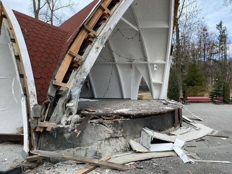 Оккупанты утром обстреляли парк Горького в Харькове, пострадал мужчина