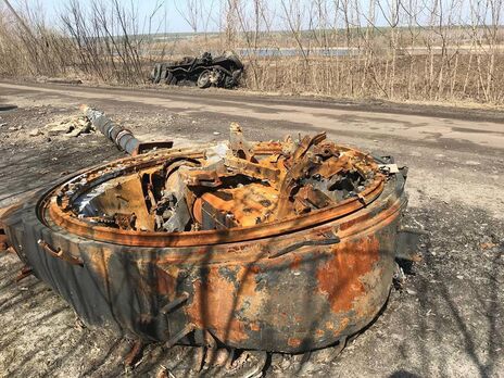 Военные РФ массово пишут рапорты на увольнение. Руководство армии агитирует гражданских вступать в ВС РФ – Генштаб ВСУ