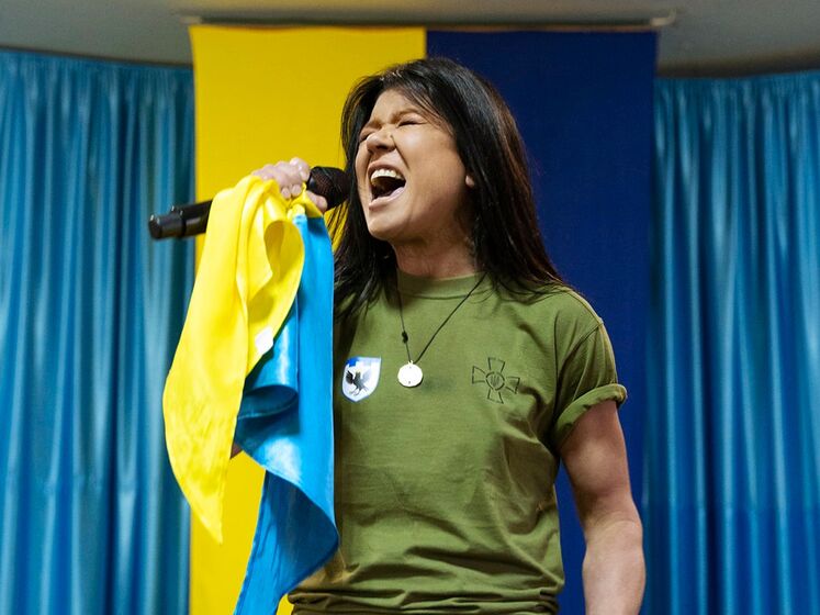 "Время объединиться, чтобы защитить сердце каждого украинца". Руслана объявила сбор средств на бронежилеты для военных, спасателей и детей