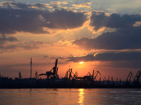 В Одессе оккупанты повредили нефтеперерабатывающий завод и нефтехранилище – глава ОВА