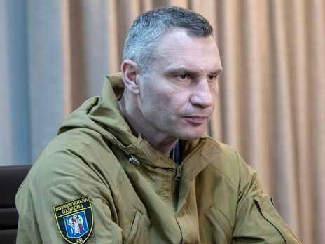 Кличко: Гнітюче враження, коли бачиш покинутих породистих собак, які тягнуть шматки м'яса, і розумієш, що це людина