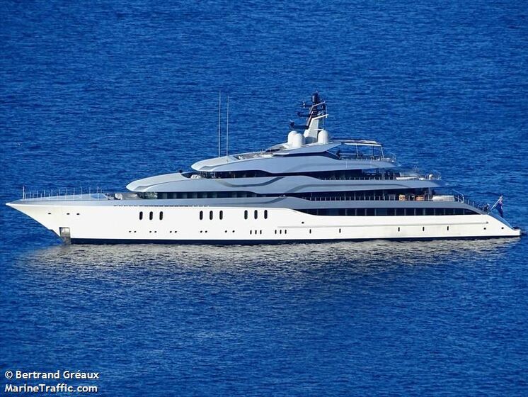 Испания по запросу США наложила арест на яхту российского миллиардера Вексельберга