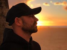 "Вона б іще жила. Путін забрав у мене найрідніше". Бєдняков повідомив про смерть матері, яка була в окупованому Маріуполі