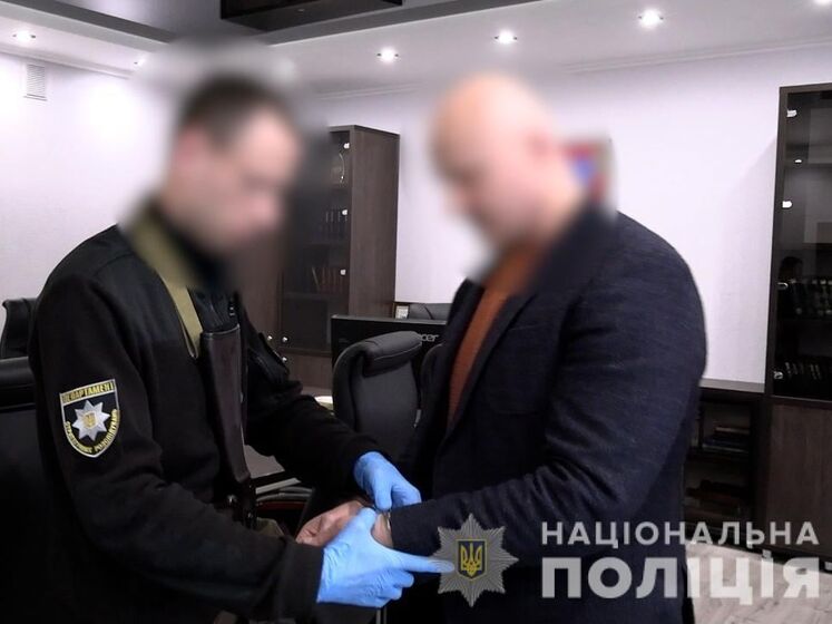 "Угрожал волонтеру физической расправой". Полиция задержала мэра Немирова