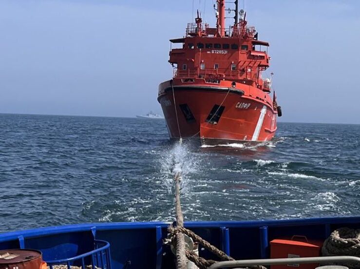 Украина вернула под свой контроль захваченное оккупантами спасательное судно "Сапфир" – Офис президента