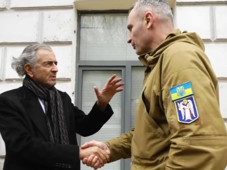Кличко: В Киев приехал известный французский журналист Леви, чтобы снять фильм о войне и несокрушимости украинского народа