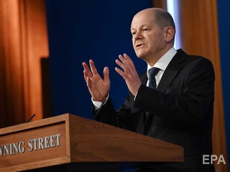 Шольц заявил, что Путин ведет себя не как современный лидер, а живет реалиями прошлых веков