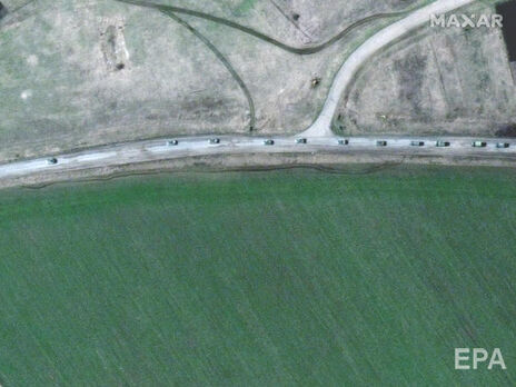 Maxar опубликовала спутниковые снимки почти 13-километровой колонны российских оккупантов к востоку от Харькова