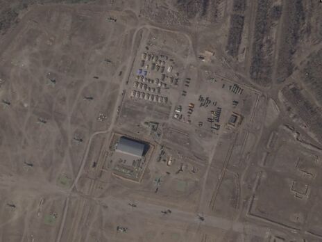 Спутник заснял новые скопления российских войск у восточной границы Украины – 