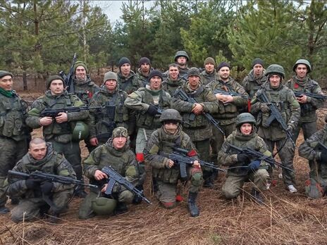 Журналісти назвали імена частини військовослужбовців РФ, які блокували Чернігів, та поспілкувалися з деякими з них