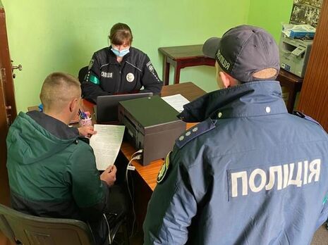 Харків'янин намагався виїхати з України, надавши підроблене свідоцтво про смерть дружини – поліція