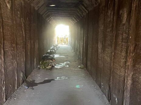 Керівництво РФ вимагає знищити будь-які докази злочинів окупантів в Україні, у Маріуполь ввели 13 мобільних крематоріїв – розвідка