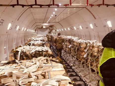 США передадут Украине 11 вертолетов, 200 бронетранспортеров и 300 дронов-камикадзе – Пентагон