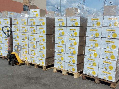 Фонд Ріната Ахметова надіслав продукти до Покровська