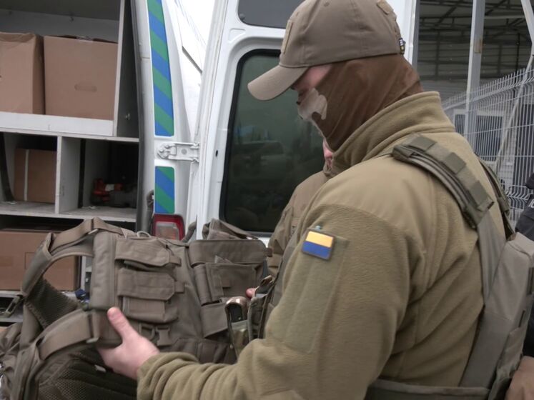 "Метинвест" Ахметова предоставит защитникам Украины 90 тыс. бронежилетов