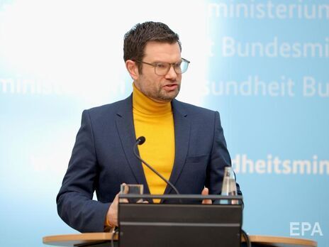 Предоставление Украине оружия не делает Германию стороной войны с РФ – министр юстиции ФРГ