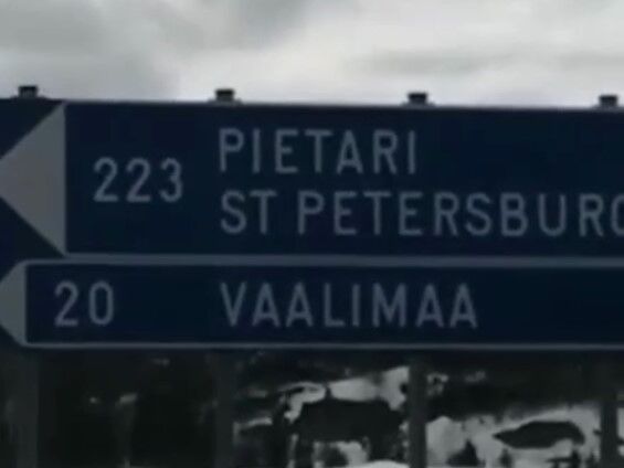 Фіни скерували "тракторні війська" у напрямку Росії після відео з ракетними комплексами біля їхнього кордону