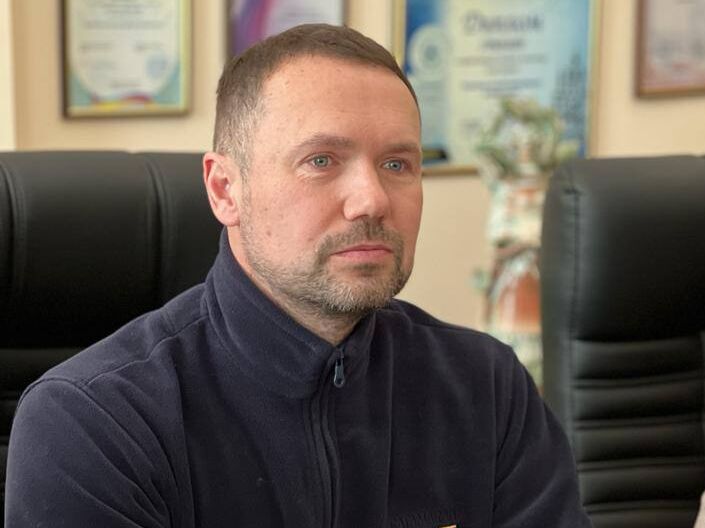 Шкарлет заявив, що підтримує ідею скасування предмета "російська мова" в українських школах, але навчальні заклади мають вирішувати самі