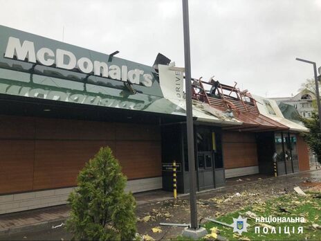 Оккупанты уничтожили McDonald's в центре Харькова