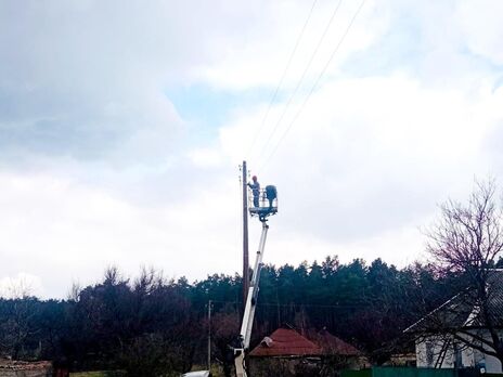 За сутки энергетики возобновили электроснабжение для 27 тыс. семей – ДТЭК