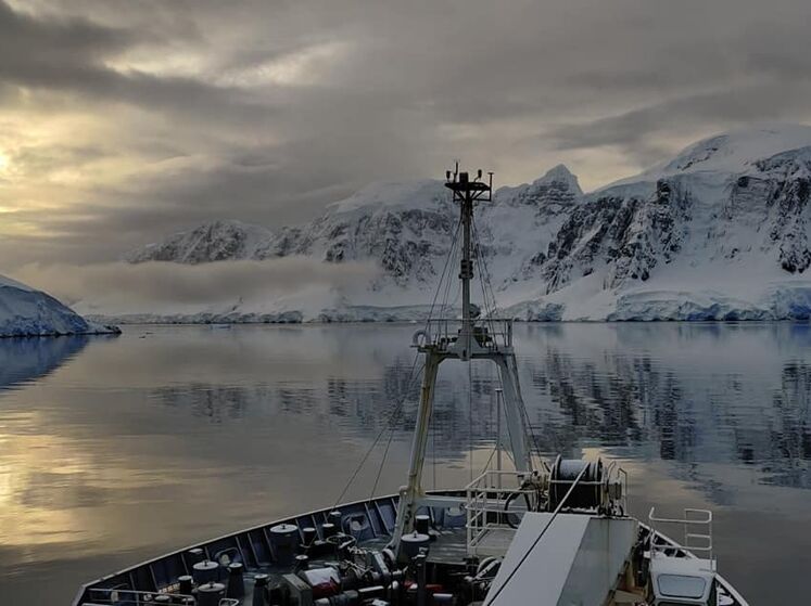 Украинский ледокол "Ноосфера" успешно завершил первый рейс в Антарктиду