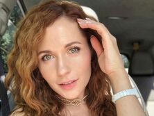 "Теперь, оказывается, я жена военного". Денисенко показала фото с мужем после полутора месяцев разлуки