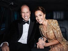 Кенсингтонский дворец в честь дня рождения обнародовал новые фото принца Луи, сделанные на пляже в Норфолке