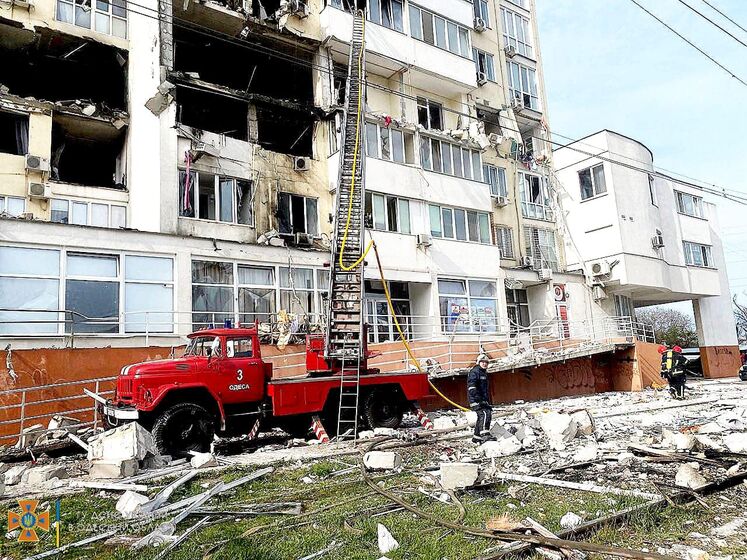 Обстріл військами РФ житлового будинку в Одесі. Прокуратура почала розслідування