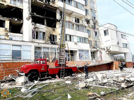 Обстріл військами РФ житлового будинку в Одесі. Прокуратура почала розслідування