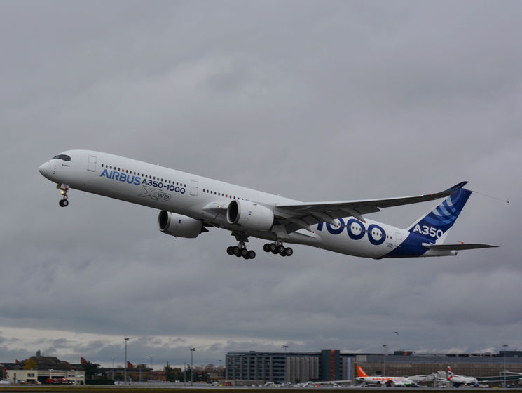 Новый самолет Airbus совершил первый полет. Видео