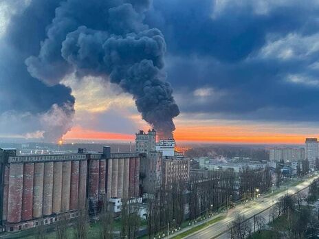 В Брянске сообщили о пожарах на нефтебазе и в одной из воинских частей, им предшествовали взрывы – СМИ