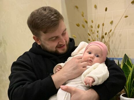 Отец погибшей после обстрелов в Одессе трехмесячной девочки рассказал о трагедии