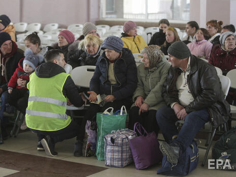 С 24 февраля более 2 млн украинцев зарегистрировались как внутренние переселенцы – Минсоцполитики