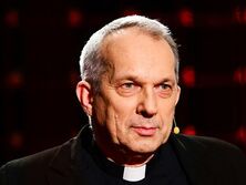 Польский священник, который спел с прихожанами "Ой, у лузі червона калина", рассказал, как возникла идея таким образом поддержать Украину