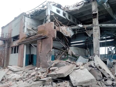 У Миколаївській області окупанти зруйнували будівельний комбінат, Миколаїв обстріляли касетними боєприпасами
