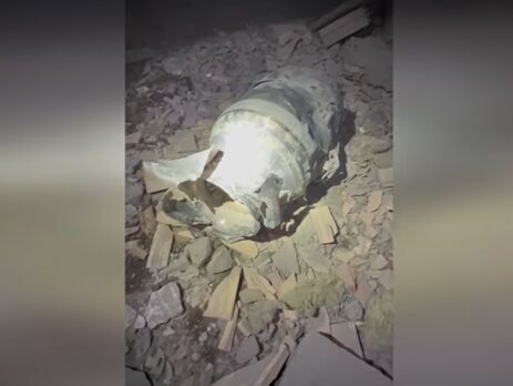 Двигатель ракеты, которая попала в жилой дом в Киеве