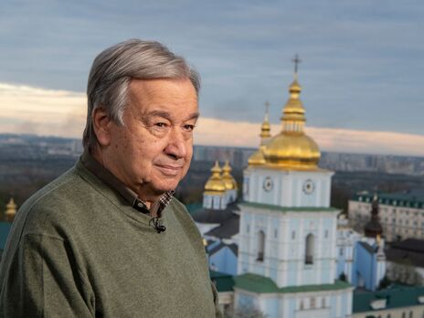 Посетил три разрушенных города, встретился с Зеленским, застал ракетный удар по Киеву. Фоторепортаж о визите Гутерриша в Украину