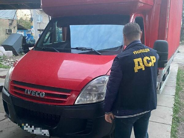 Житель Черновцов подозревается в незаконной переправке через границу мужчин призывного возраста – Офис генпрокурора