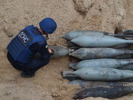 За сутки спасатели разминировали почти 30 населенных пунктов под Киевом