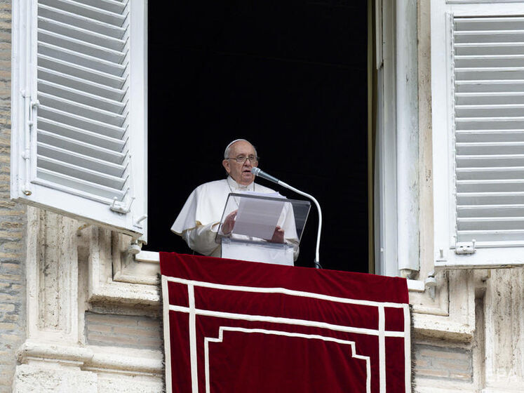 Папа Франциск закликав надати безпечні гуманітарні коридори для жителів "варварськи знищеного" Маріуполя