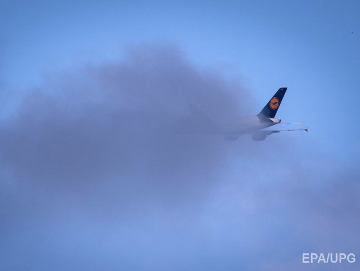 Пилоты Lufthansa продлили забастовку на субботу